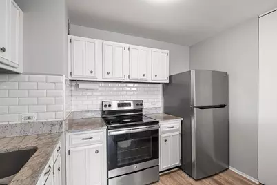 4343 N Clarendon Avenue #817, Chicago, IL 60613 - Photo 10