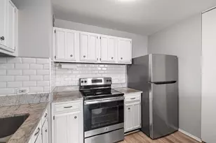 4343 N Clarendon Ave, Chicago, IL 60613 - Photo 10