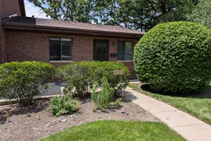 1231 Geneva Ln, Lake Zurich, IL 60047 - Photo 2