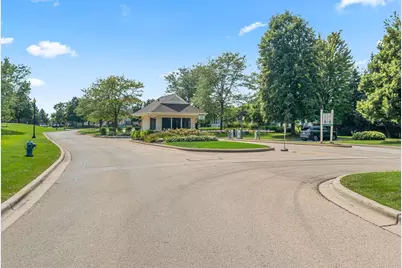 16310 Crescent Lake Drive #16310, Crest Hill, IL 60403 - Photo 6