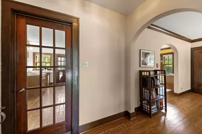 303 Hillside Avenue, Glen Ellyn, IL 60137 - Photo 2