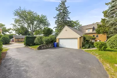 303 Hillside Avenue, Glen Ellyn, IL 60137 - Photo 28