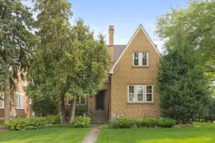 303 Hillside Ave, Glen Ellyn, IL 60137 - Photo 1