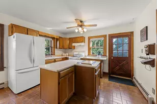 303 Hillside Ave, Glen Ellyn, IL 60137 - Photo 10