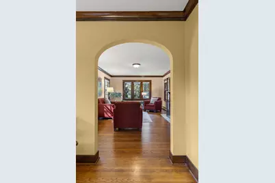 303 Hillside Avenue, Glen Ellyn, IL 60137 - Photo 8