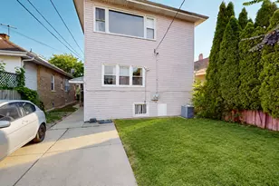 5242 W Roscoe St, Chicago, IL 60641 - Photo 12