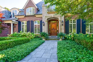 787 E Deerpath Rd, Lake Forest, IL 60045 - Photo 2