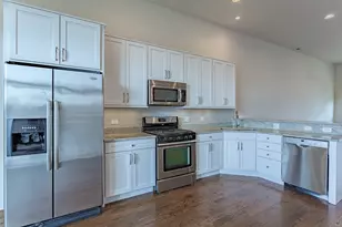 2100 Greenwood St, Evanston, IL 60201 - Photo 8
