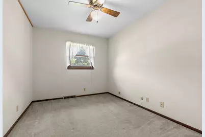 601 Windfield Lane, Machesney Park, IL 61115 - Photo 8