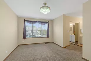 1187 Windham Ln, Elk Grove Village, IL 60007 - Photo 10