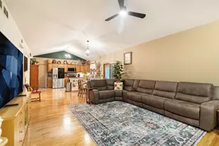 8404 Squirrel Dr, Spring Grove, IL 60081 - Photo 10