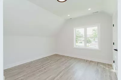 7301 W Pensacola Avenue, Norridge, IL 60706 - Photo 14