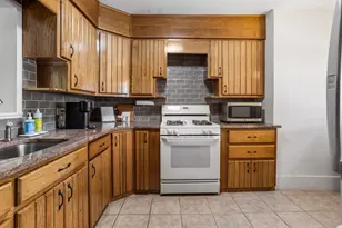 922 W Daniel St, Champaign, IL 61821 - Photo 12