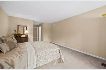 1657 Hickory Drive, Hoffman Estates, IL 60192 - Photo 40
