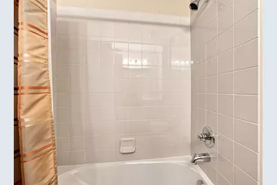 1657 Hickory Drive, Hoffman Estates, IL 60192 - Photo 32