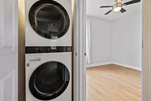 2211 W Winona St, Chicago, IL 60625 - Photo 8