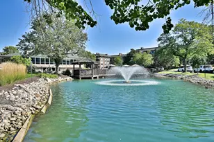 1 Oak Brook Club Dr, Oak Brook, IL 60523 - Photo 32