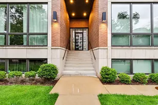 6157 N Kenmore Ave, Chicago, IL 60660 - Photo 2