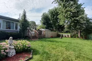 834 Shawnee Trail, Lake in the Hills, IL 60156 - Photo 6