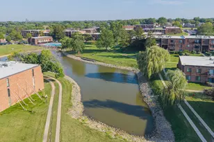 617 Limerick Ln, Schaumburg, IL 60193 - Photo 10