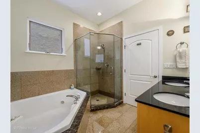 1901 W Division Street #2N, Chicago, IL 60622 - Photo 16