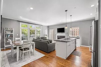 1123 W Grace Street #1E, Chicago, IL 60613 - Photo 2