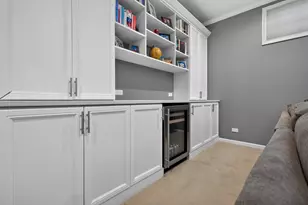 1123 W Grace St, Chicago, IL 60613 - Photo 20