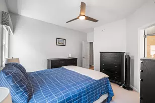 1123 W Grace St, Chicago, IL 60613 - Photo 12