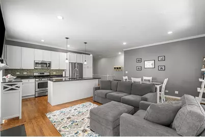 1123 W Grace Street #1E, Chicago, IL 60613 - Photo 4