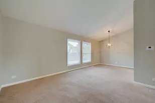 128 Sherman St, Bartlett, IL 60103 - Photo 4