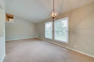 128 Sherman St, Bartlett, IL 60103 - Photo 8