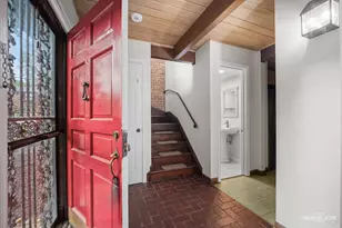 114 Hillside Ave, Barrington, IL 60010 - Photo 2