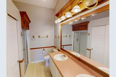 1052 Woodhill Court, Elgin, IL 60120 - Photo 10