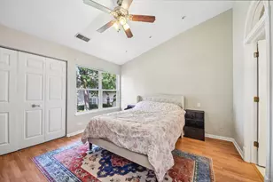 1052 Woodhill Ct, Elgin, IL 60120 - Photo 8