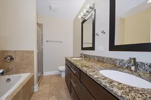 2425 W Arthington St, Chicago, IL 60612 - Photo 10