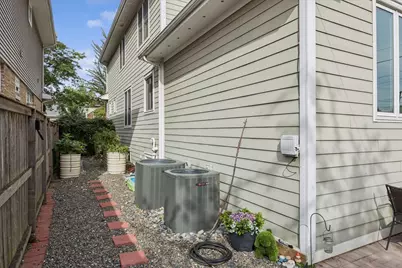 938 Mapleton Avenue, Oak Park, IL 60302 - Photo 28