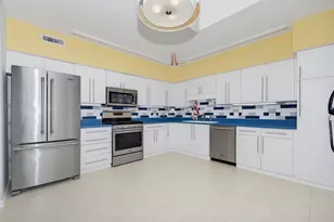 5555 N Cumberland Ave, Chicago, IL 60656 - Photo 6