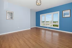 5555 N Cumberland Ave, Chicago, IL 60656 - Photo 10