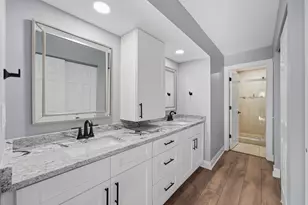 938 Hidden Lake Dr, Buffalo Grove, IL 60089 - Photo 18