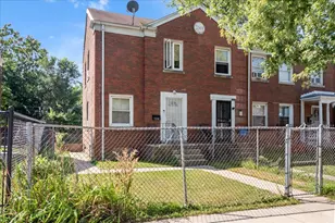 735 E 105th Pl, Chicago, IL 60628 - Photo 1