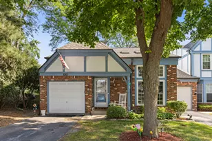 14743 Lake View Dr, Orland Park, IL 60462 - Photo 2