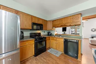 14743 Lake View Dr, Orland Park, IL 60462 - Photo 8
