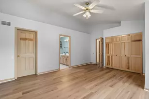 620 N Charter Hall Dr, Palatine, IL 60067 - Photo 22