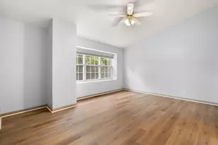 620 N Charter Hall Dr, Palatine, IL 60067 - Photo 20