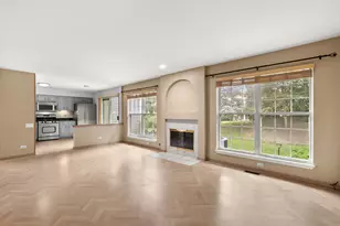 620 N Charter Hall Dr, Palatine, IL 60067 - Photo 14