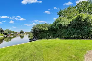 757 Oakwood Dr, Westmont, IL 60559 - Photo 26
