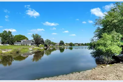 757 Oakwood Drive, Westmont, IL 60559 - Photo 2