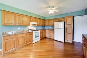 757 Oakwood Dr, Westmont, IL 60559 - Photo 4