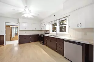 270 Berkshire Dr, Crystal Lake, IL 60014 - Photo 12