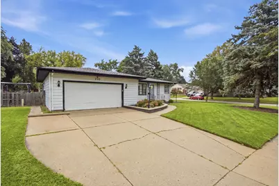 270 Berkshire Drive, Crystal Lake, IL 60014 - Photo 2